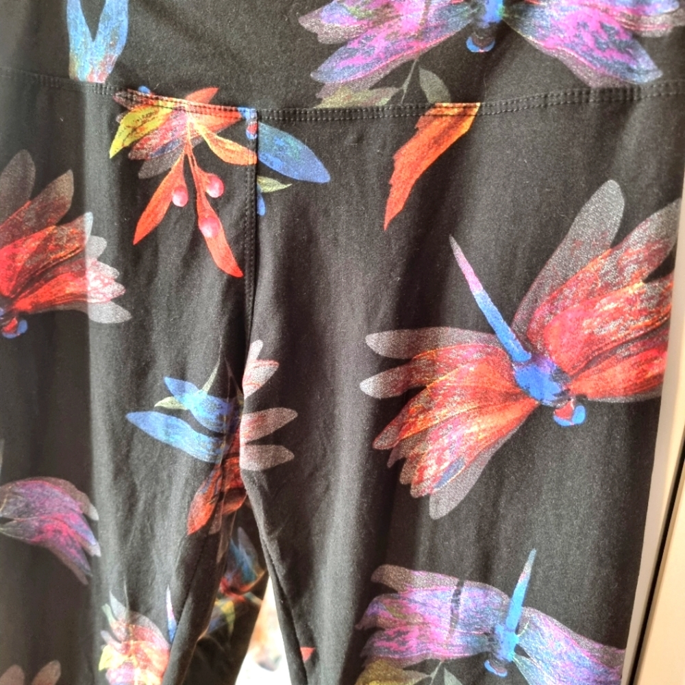 🌟2/$30 Sale!🌟 Colourful Dragonfly Leggings